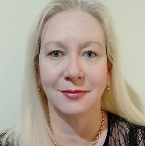 Meet your Posher, Tania